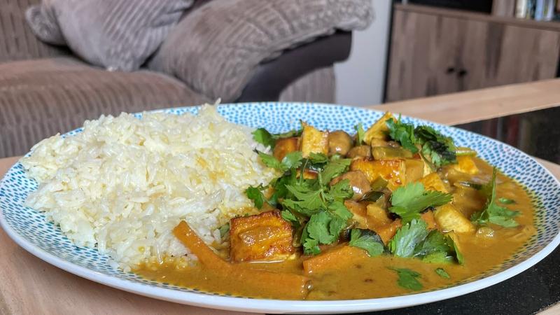 Creamy tofu korma with mushrooms, courgette and cardamom butter rice