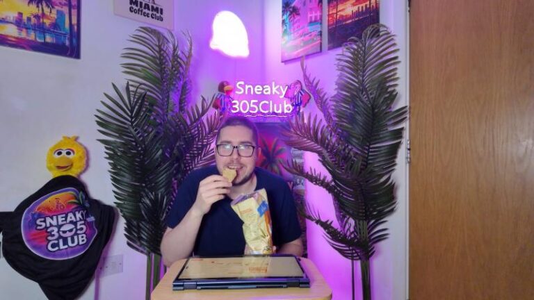 Ian taste testing Kettle Honey Dijon Mustard crisps in a Sneaky305Club review