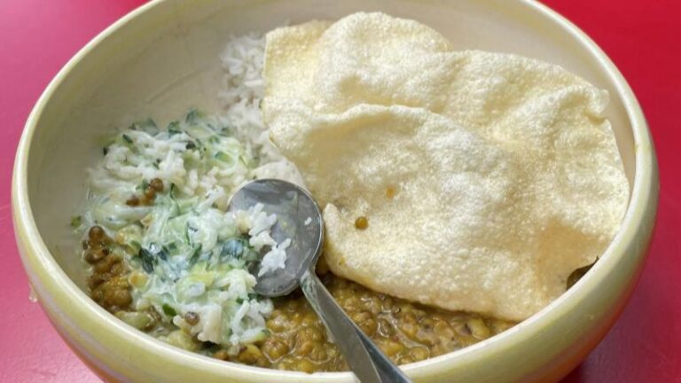 Mung bean curry with rice and poppadoms at The Commons Café in Colchester